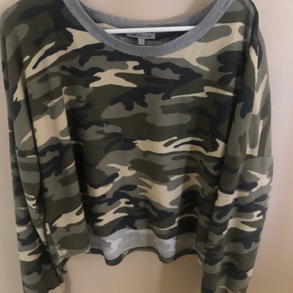 Camo crop top & yellow crop top